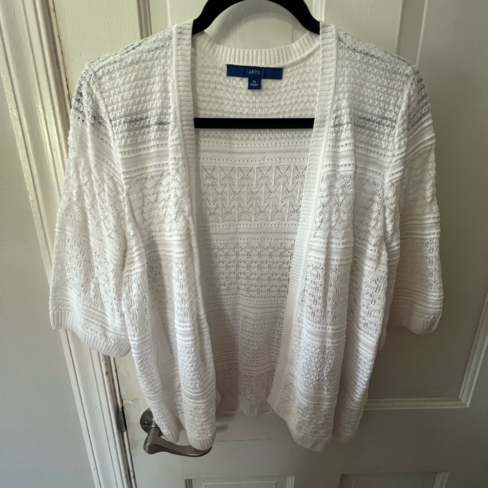 Apt. 9 Women's White Sweater - Size XL